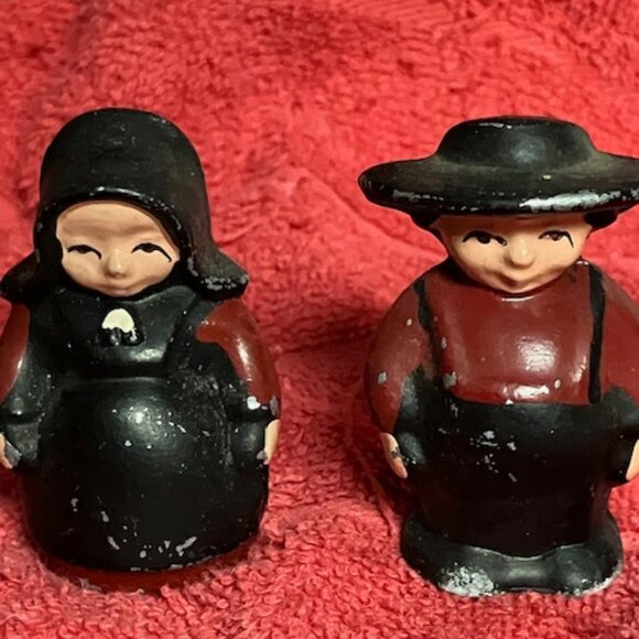 Cute Vintage Salt & Pepper Set Amish - Picture 1 of 5
